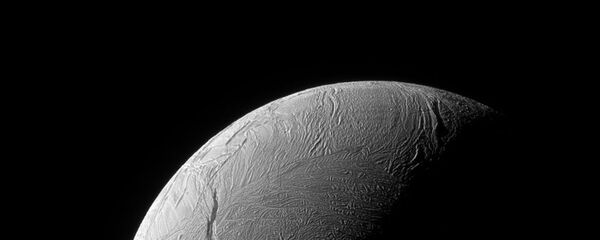 سطح القمر إنسيلادوس - سبوتنيك عربي