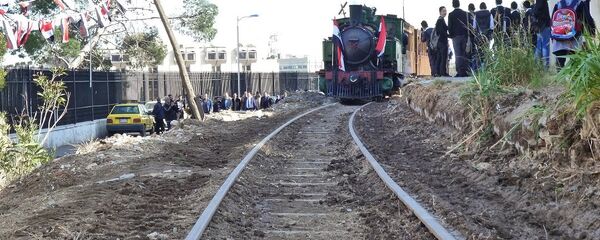 قطار دمشق البخاري يشق طريقه إلى الهامة - سبوتنيك عربي