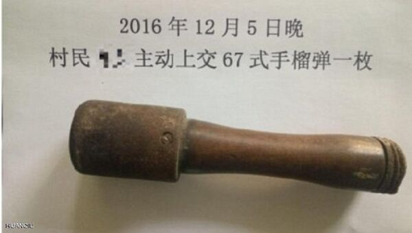 قنبلة تعمل لتكسير الجوز في يد صيني لمدة 25 عاما - سبوتنيك عربي