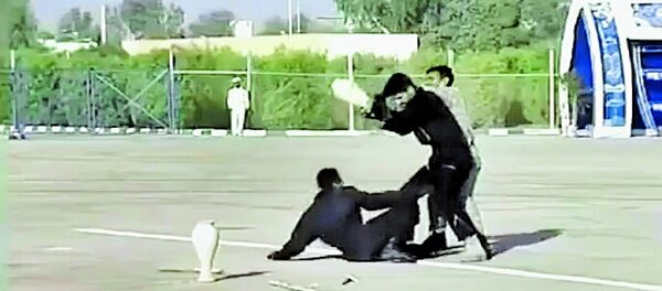 عرض عسكري إيراني يثير السخرية - سبوتنيك عربي