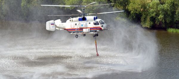 مروحية كا-32 أ التايعة وزارة الطوارئ الروسية خلال التدريبات، روسيا - سبوتنيك عربي