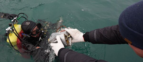 انتشال أجزاء الطائرة المنكوبة تو-154 من البحر الأسود انتشال أجزاء الطائرة المنكوبة تو-154 من البحر الأسود - سبوتنيك عربي