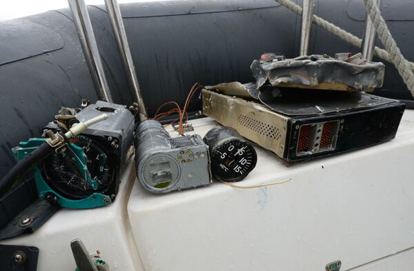 انتشال الصندوق الثاني للطائرة المنكوبة تو-154 من البحر الأسود انتشال الصندوق الثاني للطائرة المنكوبة تو-154 من البحر الأسود - سبوتنيك عربي