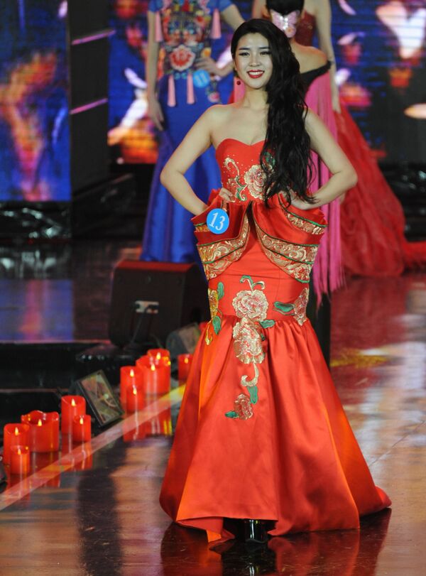 مشاركة في مسابقة ملكة الثلج في الصين - سبوتنيك عربي