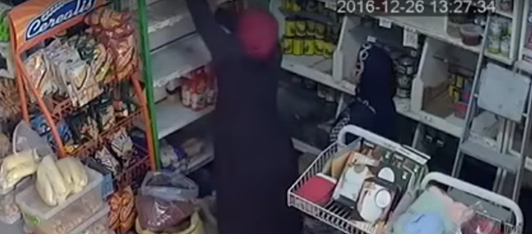 سيدتان تسرقان محل - سبوتنيك عربي