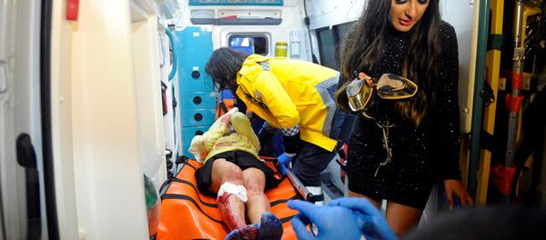 اللحظات الأولى للهجوم الأرهابي على ملهى ليلي باسطنبول اللحظات الأولى للهجوم الأرهابي على ملهى ليلي باسطنبول - سبوتنيك عربي