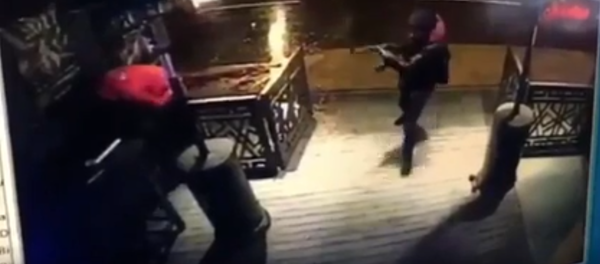 لحظة بداية الهجوم على ملهى رينا في اسطنبول - سبوتنيك عربي