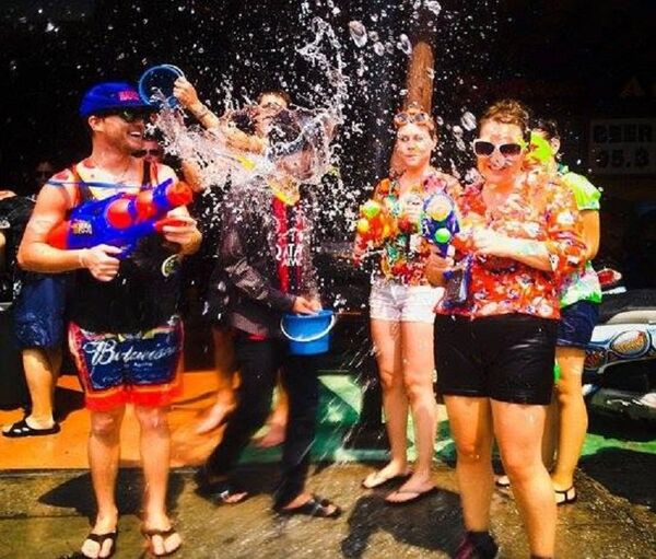 اللعب بالماء - سبوتنيك عربي