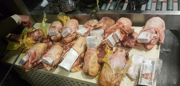 صورة للمضبوطات بمطار أسيوط الدولي صورة للمضبوطات بمطار أسيوط الدولي - سبوتنيك عربي