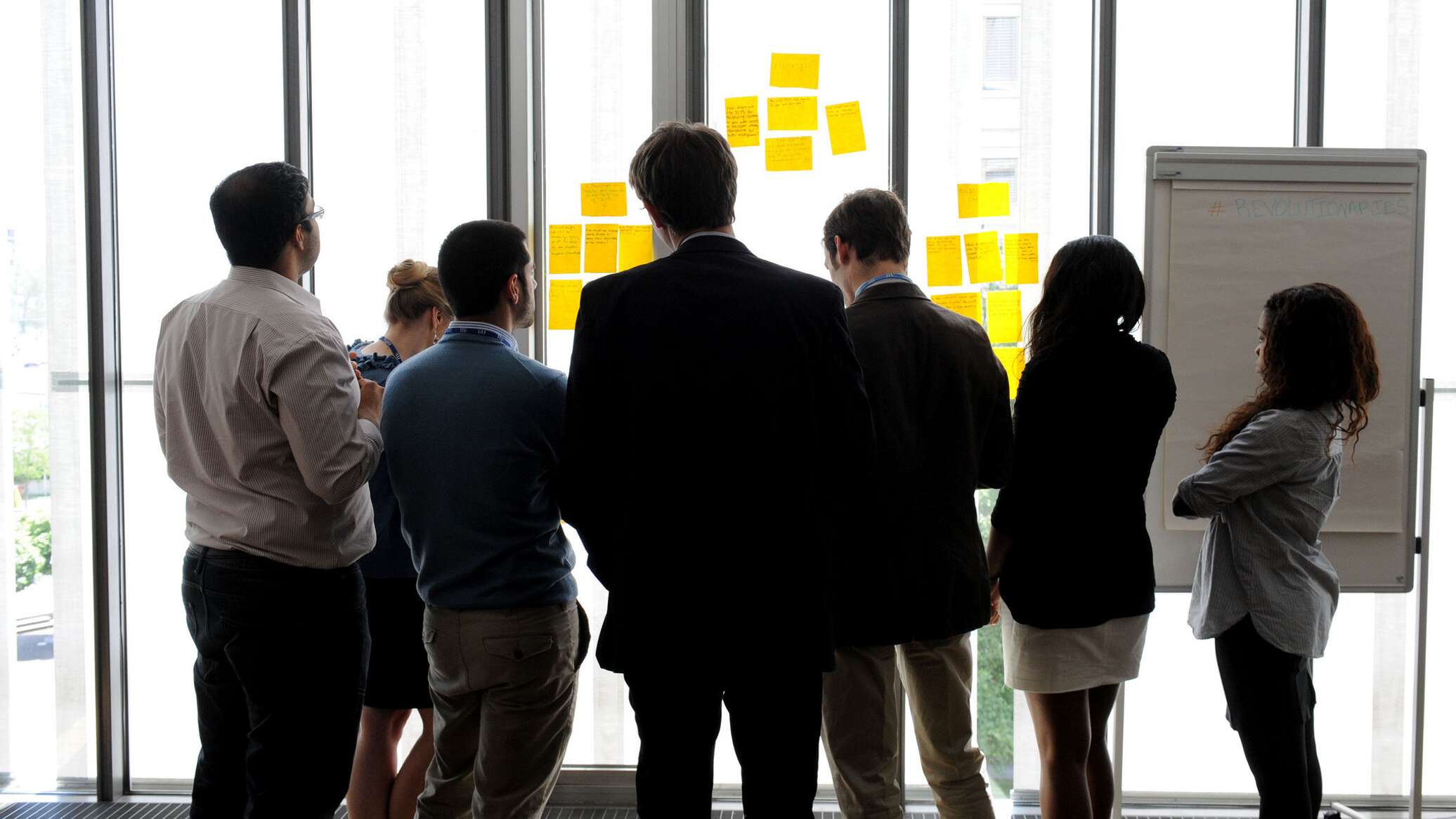 الهندرة الإدارية ودورها في تحسين الأداء الوظيفي