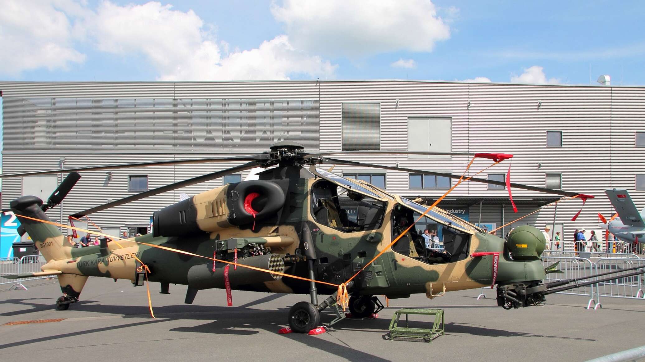 اتفاق تركي سعودي على إنتاج مشترك للمروحية "غوكباي"