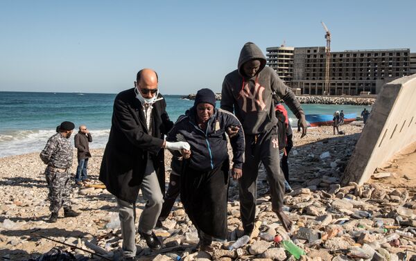 ضحايا مركب هجرة غير شرعية  - سبوتنيك عربي