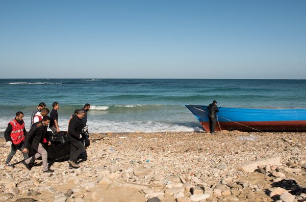 ضحايا مركب الهجرة غير الشرعية  - سبوتنيك عربي