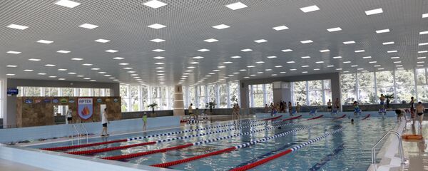 حمام سباحة لمعسكر أطفال - سبوتنيك عربي