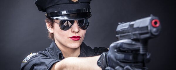 Una mujer policía - سبوتنيك عربي