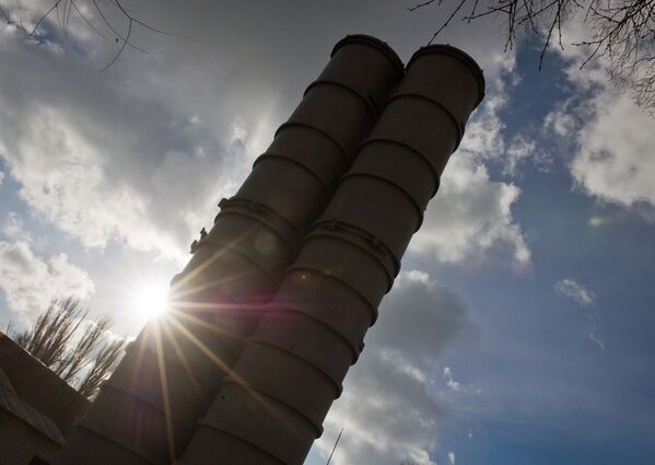 منظومة الدفاع الجوي (تريومف) اس-400 في فيودوسيا بالقرم، روسيا - سبوتنيك عربي