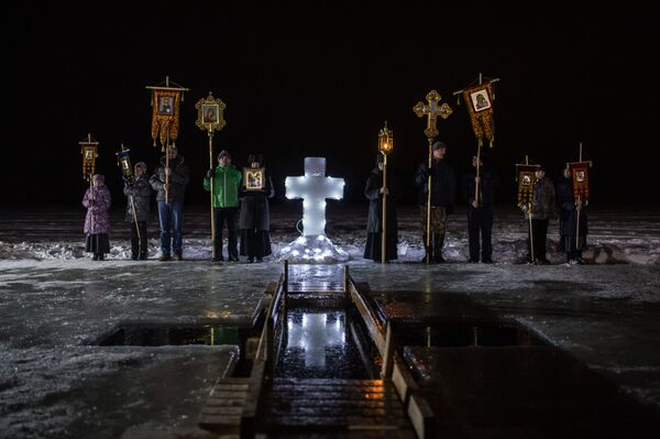 عيد الغطّاس في أوستاشكوفو بمقاطعة تفيرسكايا - سبوتنيك عربي