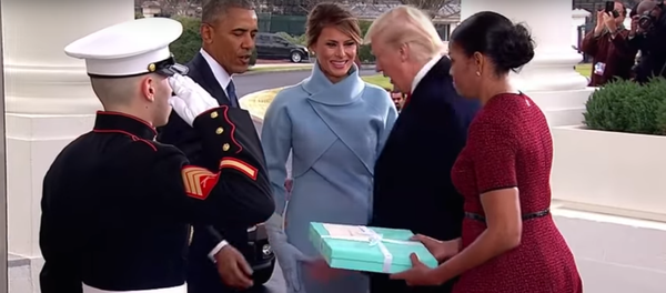 أوباما وزوجته في استقبال ترامب وميلانيا أوباما وزوجته في استقبال ترامب وميلانيا - سبوتنيك عربي