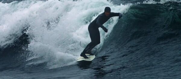 SURF IN SIBERIA ARCTIC OCEAN - سبوتنيك عربي