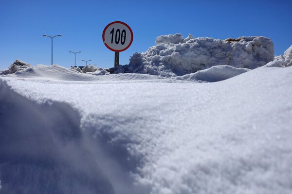 ثلوج تغطي الأطلس الصحراوي في شرق الجزائر، 25 يناير كانون الثاني 2017 - سبوتنيك عربي