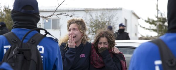 Альт: مستوطنون إسرائيليون يرفضوت ترك أمونا شمال شرق رام الله بالضفة الغربية، فلسطين 1 فبراير/ شباط 2017 - سبوتنيك عربي