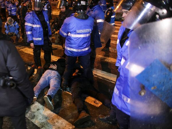 احتجاجات حاشدة في رومانيا - بوخارست - سبوتنيك عربي