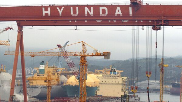 A file picture taken on May 6, 2005 shows a view of Hyundai Heavy Industries shipyard in Ulsan - سبوتنيك عربي
