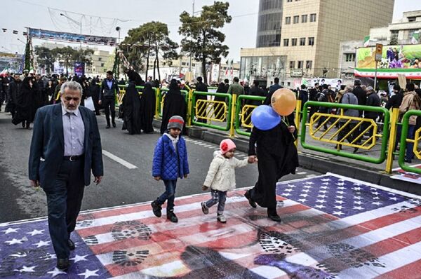 مسيرات في إيرانة مناهضة للسياسة الأمريكية - سبوتنيك عربي