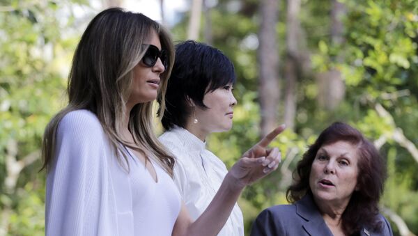 ميلانيا ترامب مع آكي آبي - سبوتنيك عربي