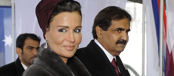 أمير قطر الشيخ حمد بن خليفة الثاني برفقة زوجته الشيخة موزة أمير قطر الشيخ حمد بن خليفة الثاني برفقة زوجته الشيخة موزة - سبوتنيك عربي