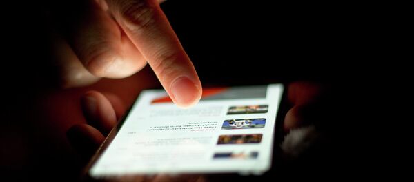 A new study adds new weight to the idea that cell phone usage could be linked with cancer. - سبوتنيك عربي