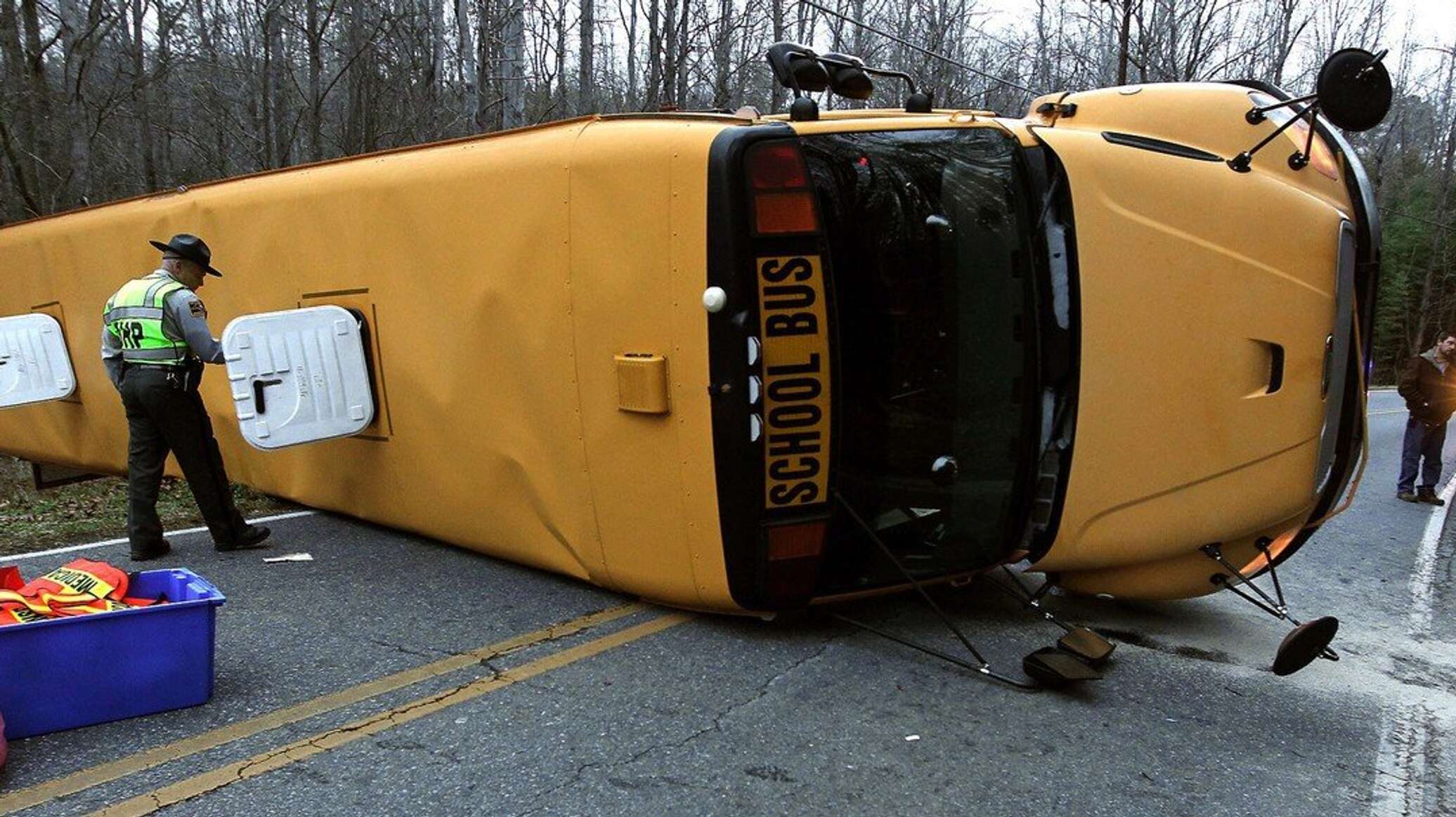 الجزائر.. مقتل 9 أشخاص وإصابة 10 آخرين إثر حادث انقلاب حافلة ركاب