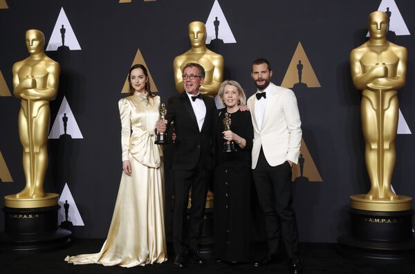 أفضل المخرجين والفنيين في فيلم لا لا لاند ديفيد واسكو ساندي رينولدز-واسكو - سبوتنيك عربي