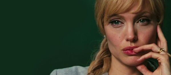 Angelina Jolie playing the role of Evely Salt, a CIA agent accused of being a Russian spy - سبوتنيك عربي