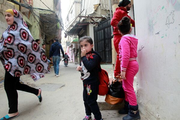 لاجئين فلسطينيين في مخيم عين الحلوة - سبوتنيك عربي