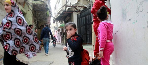 لاجئين فلسطينيين في مخيم عين الحلوة - سبوتنيك عربي