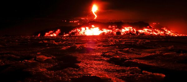 ثوران بركان إتنا في صقلية، إيطاليا 28 فبراير/ شباط 2017 - سبوتنيك عربي