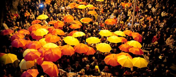 احتجاجات على إقرار اللغة الألبانية باستخدامها رسميا في مقدونيا ، 1 مارس/ آذار 2017 احتجاجات على إقرار اللغة الألبانية باستخدامها رسميا في مقدونيا ، 1 مارس/ آذار 2017 - سبوتنيك عربي