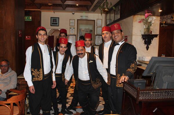 العاملون في مقهى نجيب محفوظ - سبوتنيك عربي