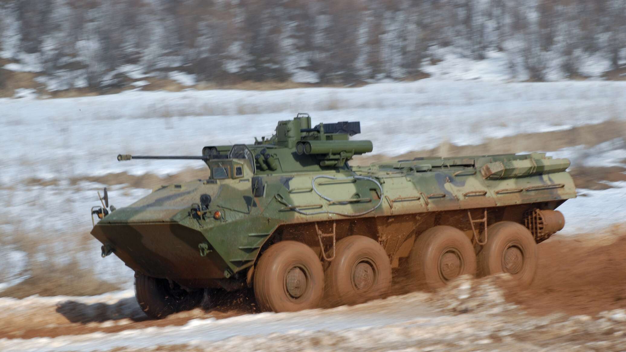 تركيا تزيح الستار عن أول ناقلة جند كهربائية محلية بالكامل... فيديو