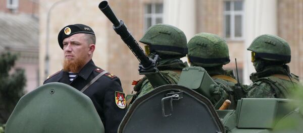 عرض عسكري في مدينة دونيتسك - سبوتنيك عربي