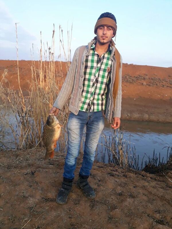 أهالي الرقة يمضون إلى النهر عندما تصبح مياهه حمراء  - سبوتنيك عربي