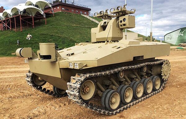 الأسلحة الروسية: روبوت سوراتنيك - آلية مدرعة مجنزرة - سبوتنيك عربي