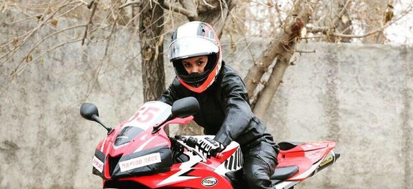 سائقة دراجات نارية في ايران سائقة دراجات نارية في ايران - سبوتنيك عربي