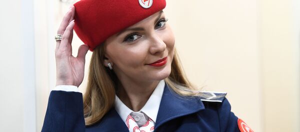 عرض الزي الجديد لموظفي مترو أنفاق موسكو بمحطة كوتيلنيكي - سبوتنيك عربي