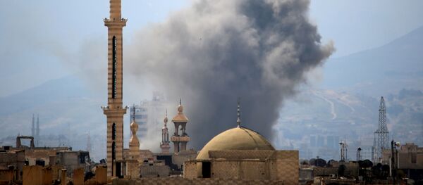 ضربة جوية في حي جوبر شرق دمشق، سوريا 20 مارس/ آذار 2017 - سبوتنيك عربي