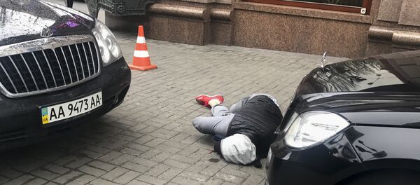 An assassin, who shot and killed Denis Voronenkov, lies wounded in Kiev, Ukraine An assassin, who shot and killed Denis Voronenkov, lies wounded in Kiev, Ukraine - سبوتنيك عربي
