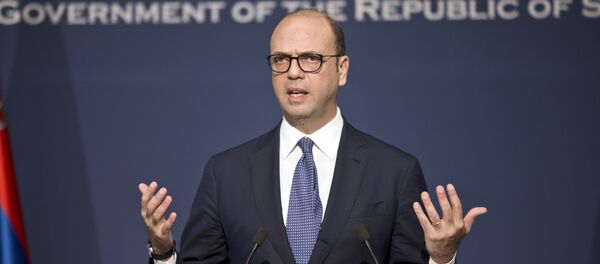 وزير الخارجية الإيطالي، انجيلينو ألفانو وزير الخارجية الإيطالي، انجيلينو ألفانو - سبوتنيك عربي