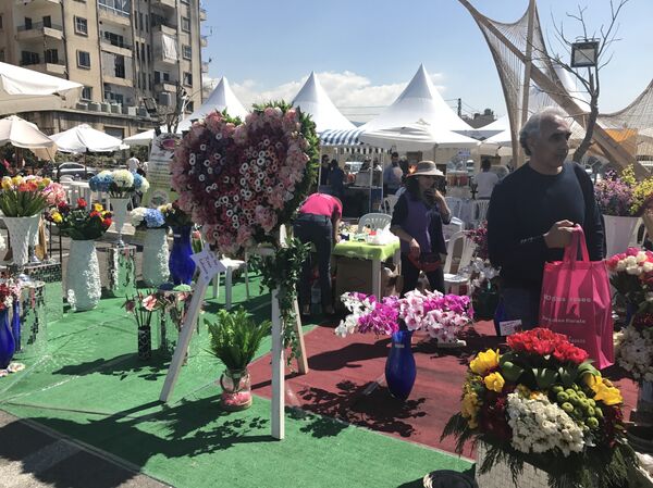 مهرجان الزهور في لبنان - سبوتنيك عربي