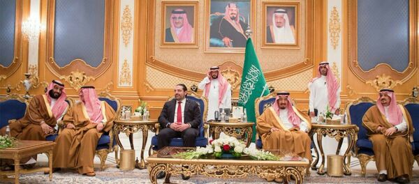الملك السعودي ورئيس الحكومة اللبنانية سعد الحريري - سبوتنيك عربي